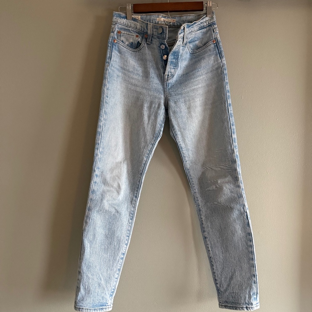 Levi’s Wedgie Fit Ankle Jeans size 25